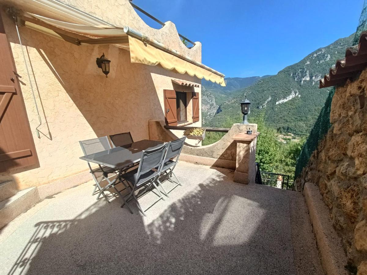 Appartement Privatise Dans Maison Utelle 外观 照片