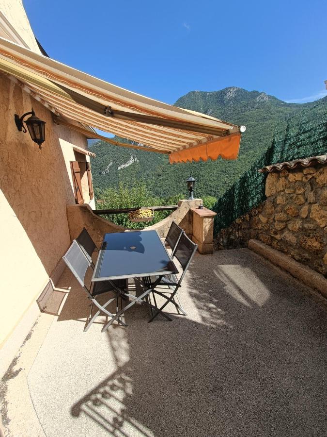 Appartement Privatise Dans Maison Utelle 外观 照片